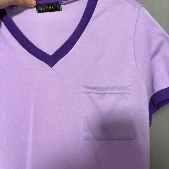 Women's size M Purple V-Neck Short Sleeved Shirt Oversized Pocket Two Tone - Picture 4 of 6